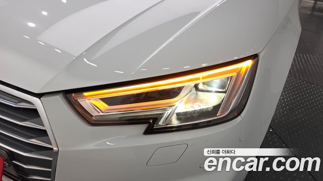 Audi A4 2019 — photo 8