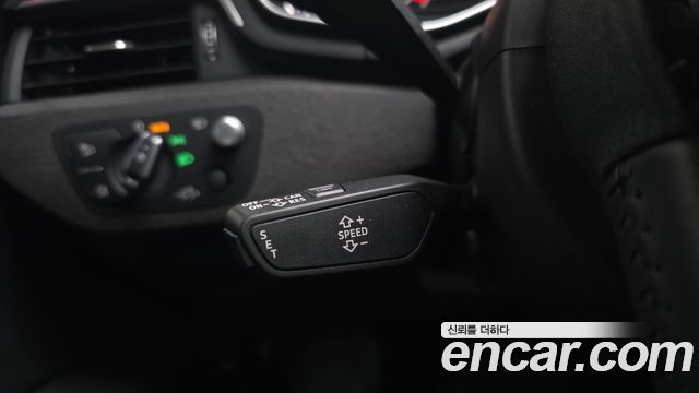 Audi A4 2019 — photo 16