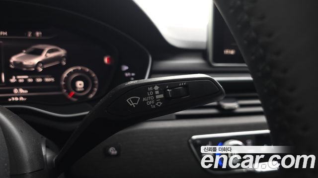 Audi A4 2019 — photo 30