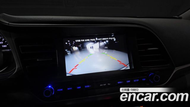 Hyundai AVANTE 2019 — photo 21