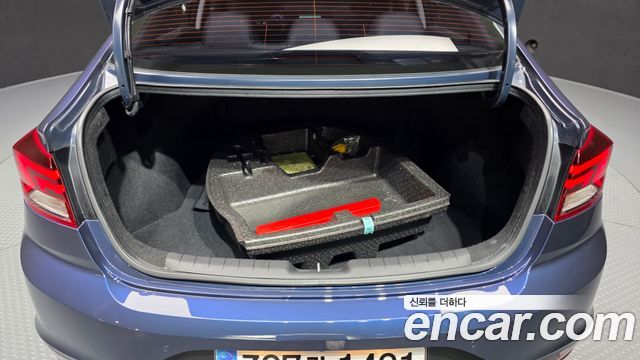 Hyundai AVANTE 2019 — photo 26