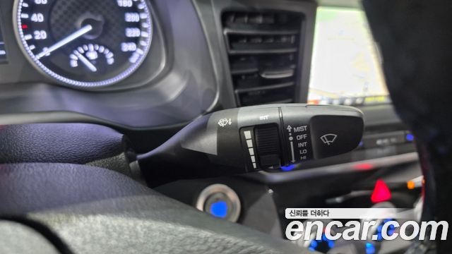 Hyundai AVANTE 2019 — photo 30