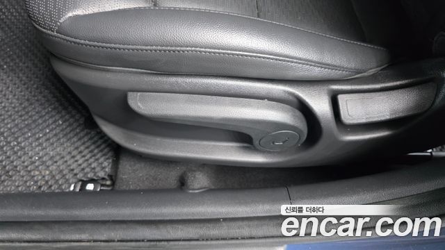 Hyundai AVANTE 2019 — photo 31