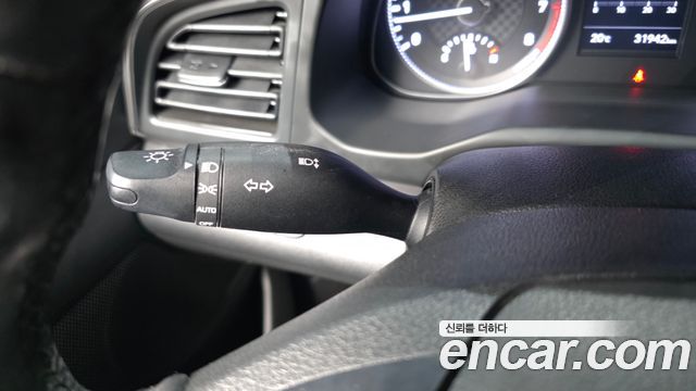 Hyundai AVANTE 2019 — photo 34