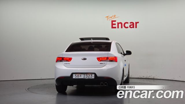 Kia Porte 2012 — photo 4