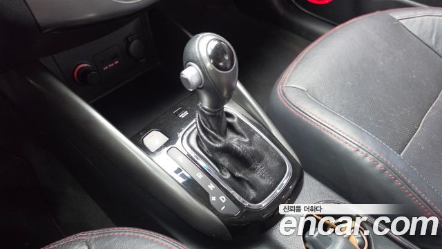 Kia Porte 2012 — photo 12