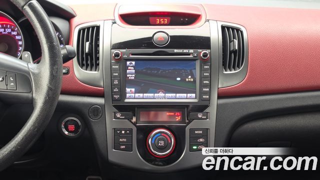 Kia Porte 2012 — photo 20