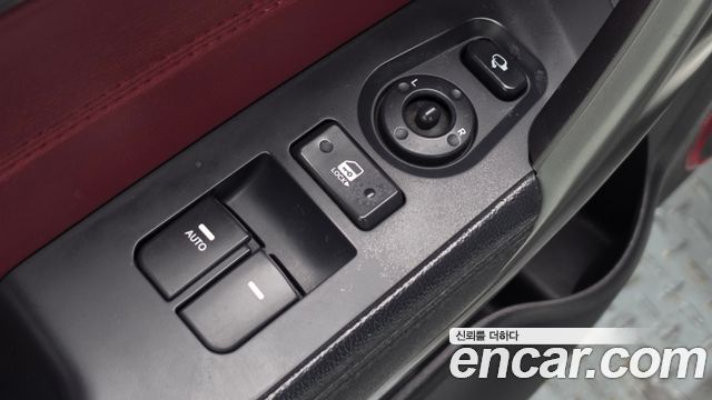 Kia Porte 2012 — photo 21