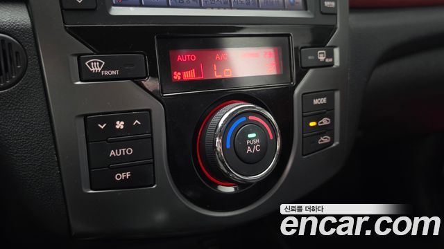 Kia Porte 2012 — photo 29