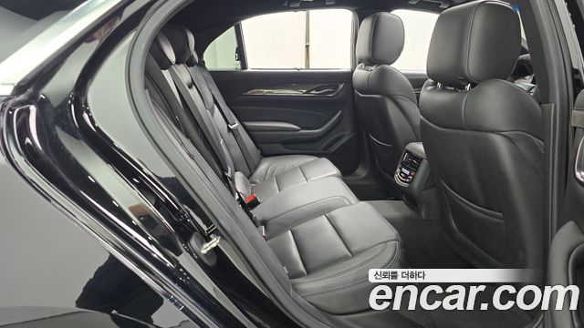 Cadillac CTS 2018 — photo 17