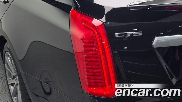 Cadillac CTS 2018 — photo 9