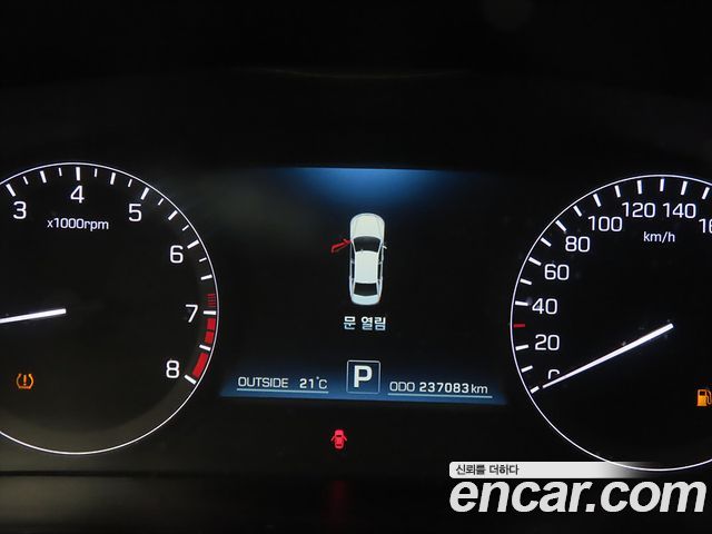 Hyundai Equus 2014 — photo 9