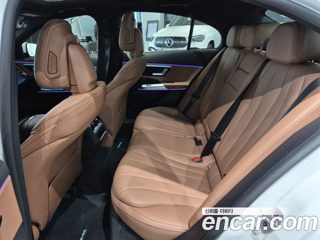 Mercedes-Benz E-Class 2026 — photo 11