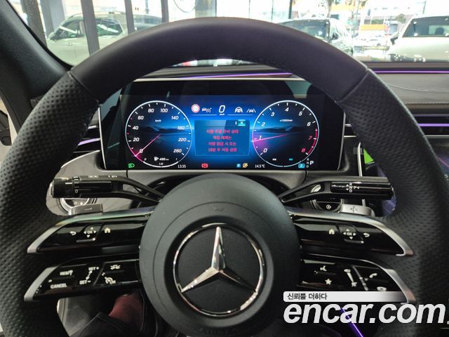 Mercedes-Benz E-Class 2026 — photo 12