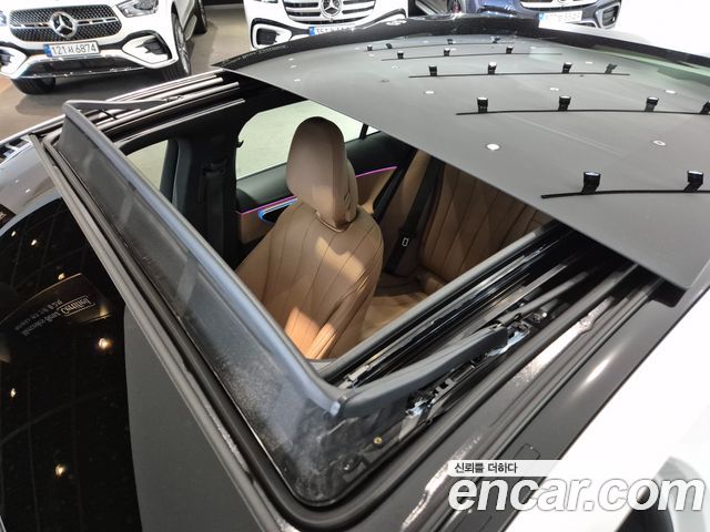 Mercedes-Benz E-Class 2026 — photo 17
