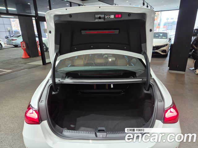 Mercedes-Benz E-Class 2026 — photo 18