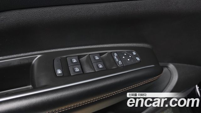 Renault Korea QM6 2022 — photo 17