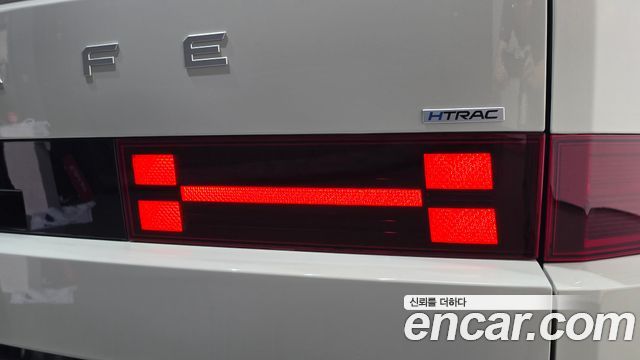 Hyundai Santafe 2024 — photo 9