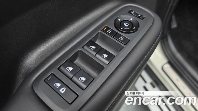 Hyundai Santafe 2024 — photo 28