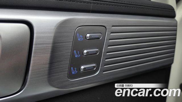 Hyundai Santafe 2024 — photo 32