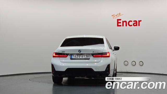 BMW 3-Series 2023 — photo 4
