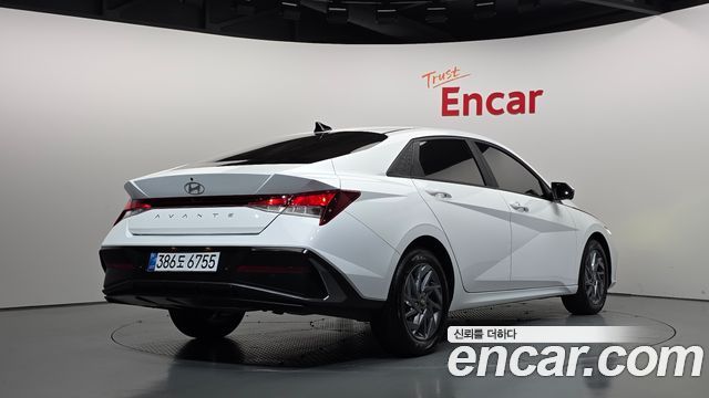 Hyundai AVANTE 2024 — photo 2