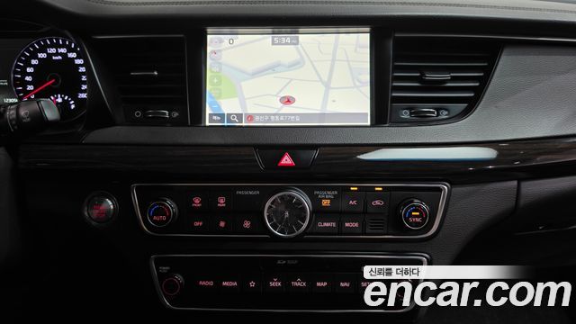Kia K7 2018 — photo 18