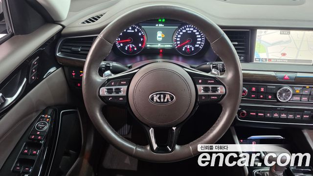 Kia K7 2018 — photo 19