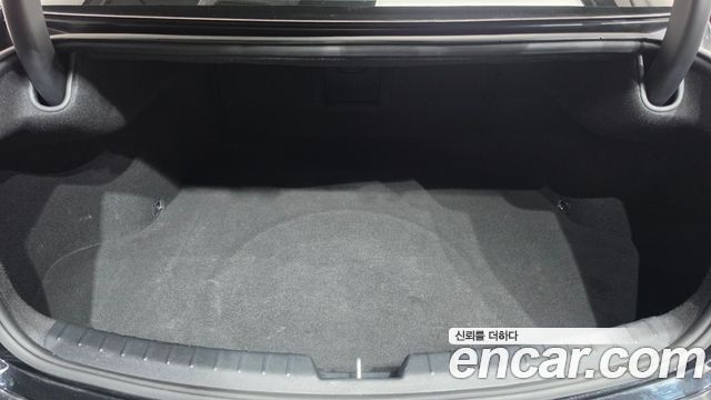 Kia K7 2018 — photo 23