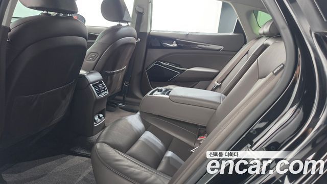Kia K7 2018 — photo 24