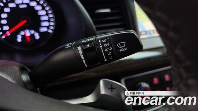 Kia K7 2018 — photo 27