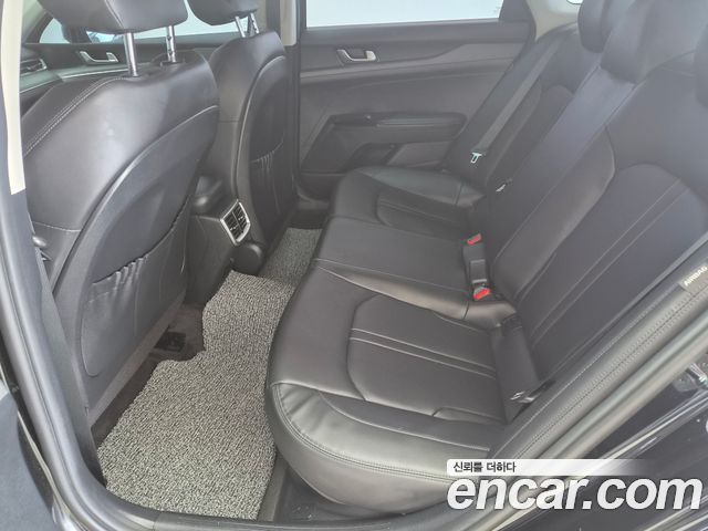 Kia K5 2022 — photo 8