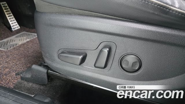 Hyundai Santafe 2021 — photo 31