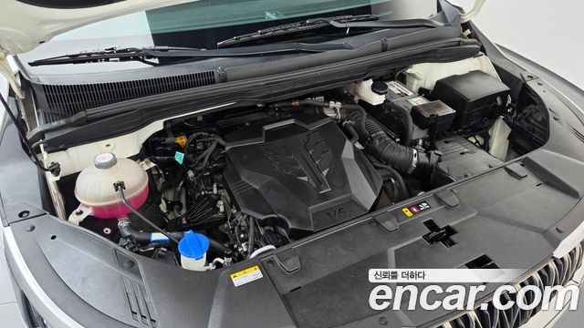 Kia Canival 2023 — photo 6