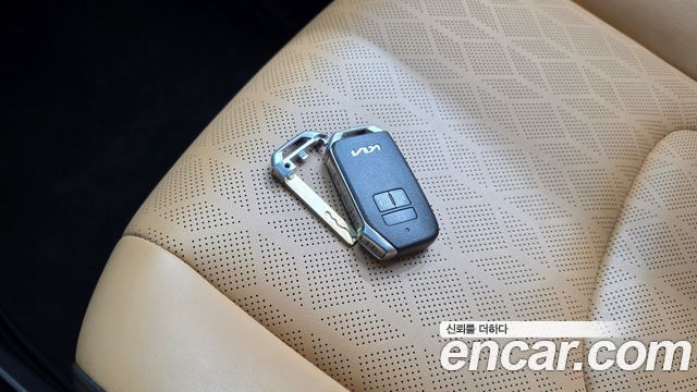 Kia Canival 2023 — photo 23
