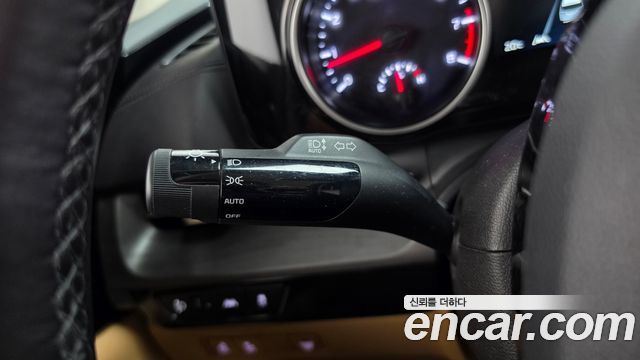 Kia Canival 2023 — photo 28