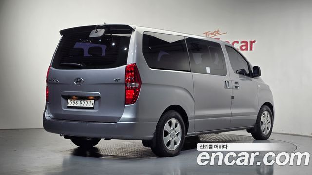 Hyundai Starex 2018 — photo 2