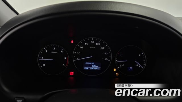 Hyundai Starex 2018 — photo 11