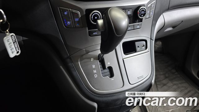 Hyundai Starex 2018 — photo 12
