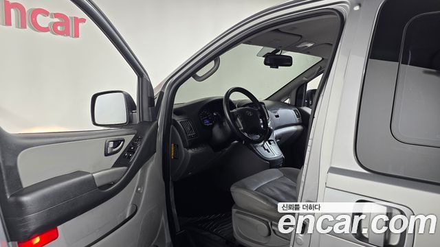Hyundai Starex 2018 — photo 13