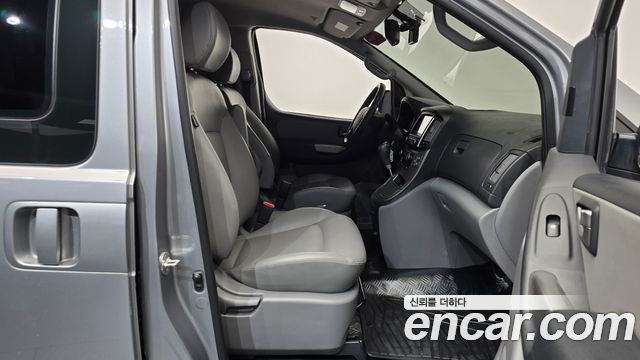 Hyundai Starex 2018 — photo 16