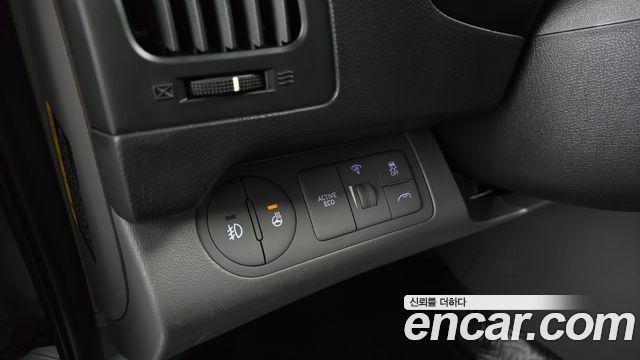 Hyundai Starex 2018 — photo 28