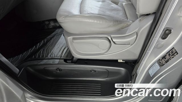 Hyundai Starex 2018 — photo 32