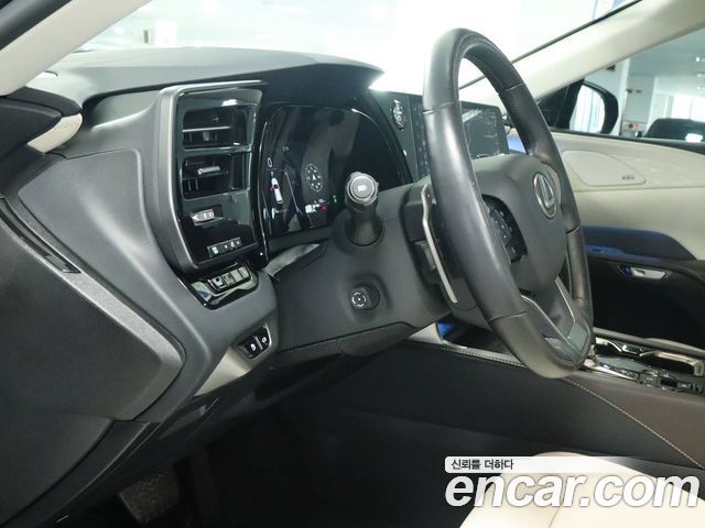 Lexus RX 2025 — photo 12
