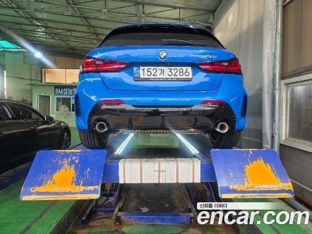 BMW 1-Series 2021 — photo 2