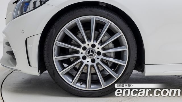 Mercedes-Benz C-Class 2023 — photo 5