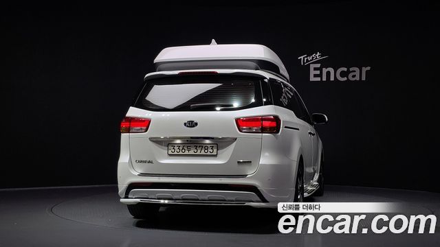 Kia Canival 2016 — photo 4