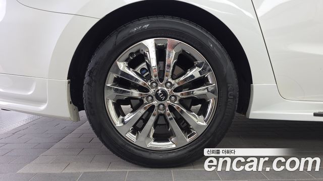 Kia Canival 2016 — photo 5