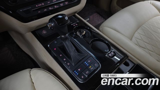 Kia Canival 2016 — photo 12