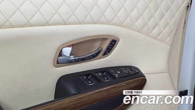 Kia Canival 2016 — photo 23